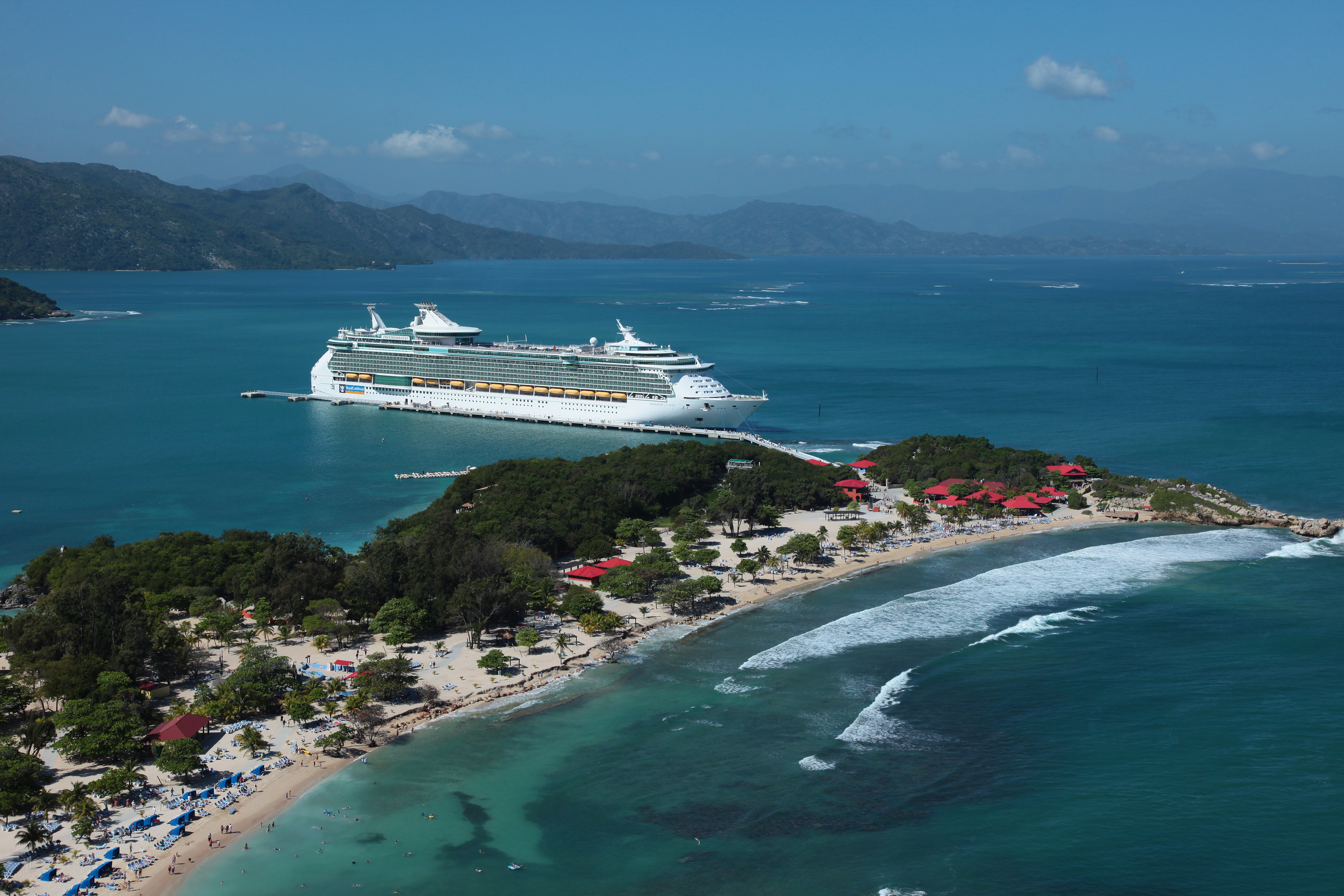 Praia paradisíaca em Labadee - Destino exótico de cruzeiro no Caribe
