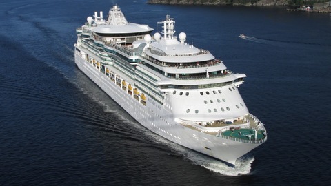 Serenade of the Seas ao pôr do sol - Experiência romântica e pitoresca em cruzeiro